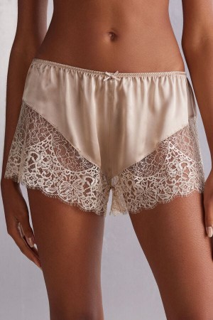 Intimissimi Living In Luxe Silk And Lace Shorts Bež | SN-ITMSM58396