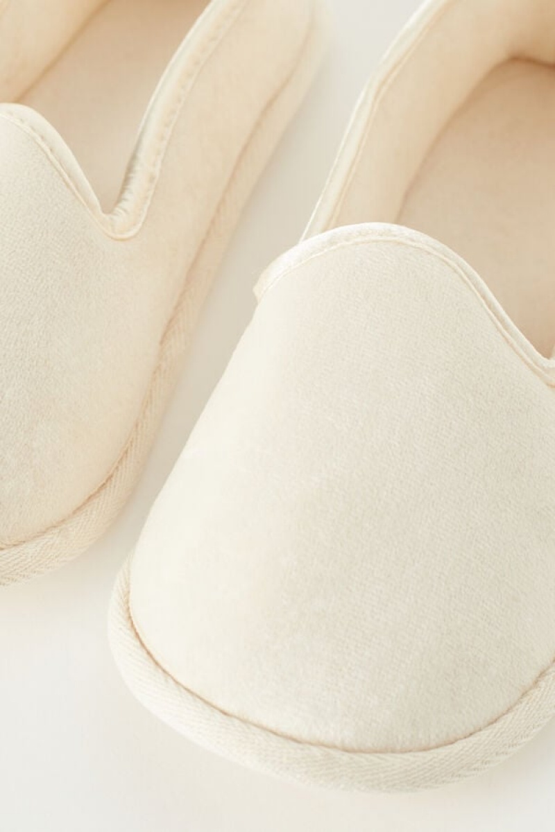 Intimissimi Closed Friulane Slippers Bež | SN-ITMSM58446