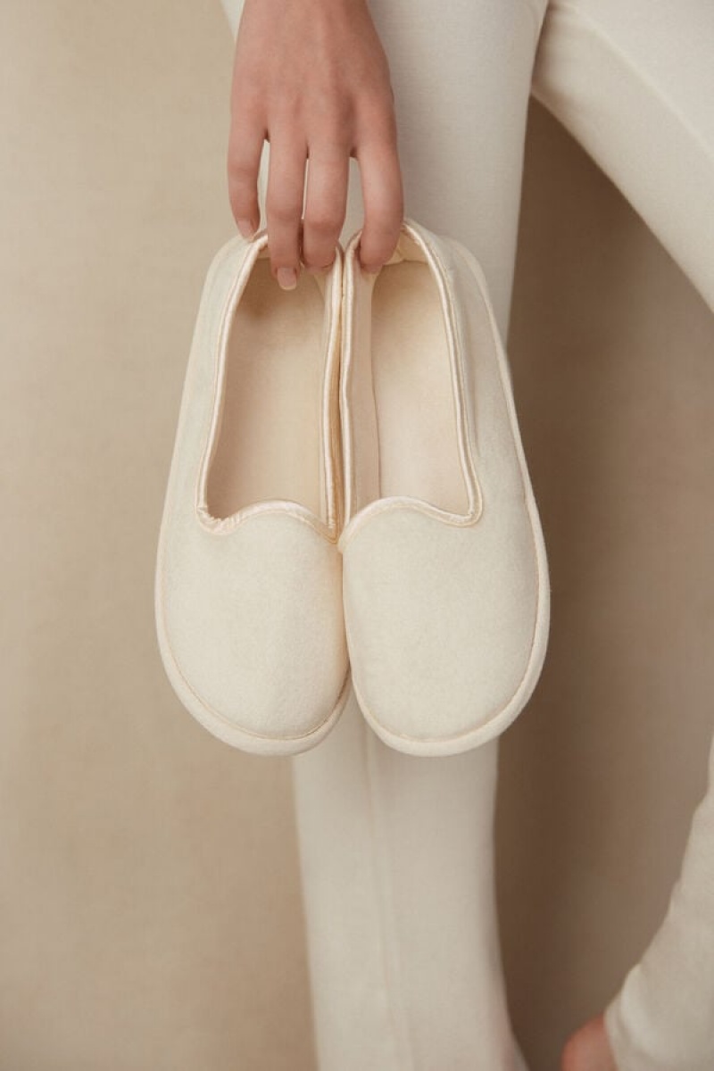 Intimissimi Closed Friulane Slippers Bež | SN-ITMSM58446