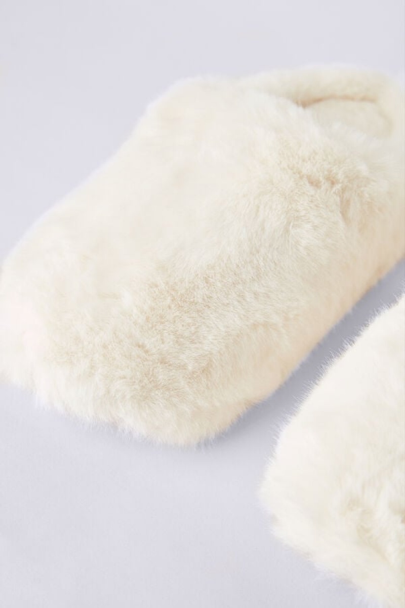 Intimissimi Faux Fur Slippers Bijele | SN-ITMSM58447