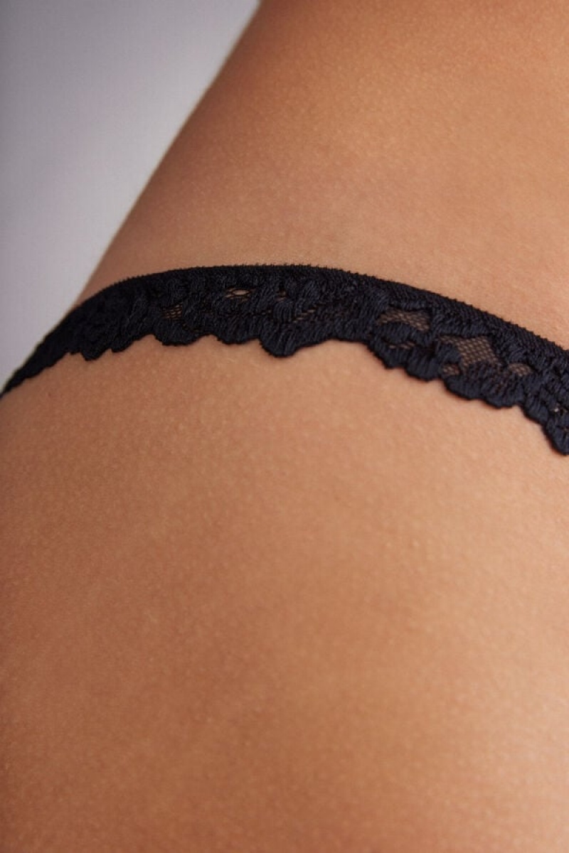 Intimissimi Pretty Flowers String Thong Crne | SN-ITMSM57719